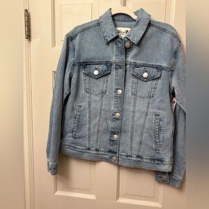 Seven 7 Light Blue Denim Jacket,  6 Button, 
2 Front Pockets Women Small